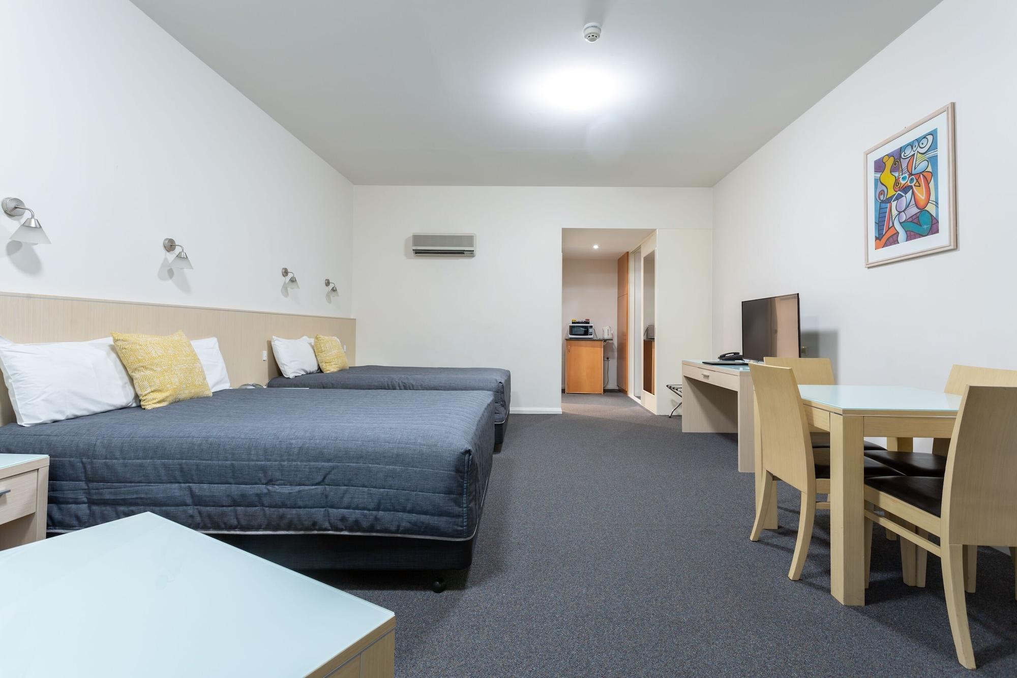 Mayfair Plaza Motel And Apartments Hobart Exterior photo